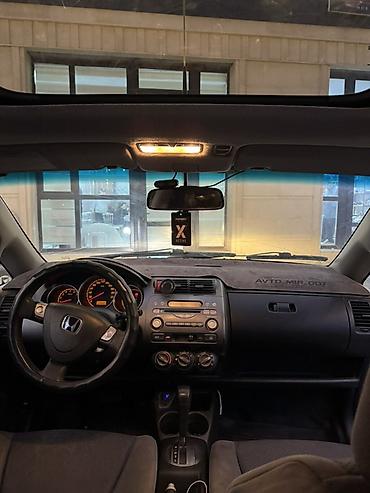 honda fit 2020: Honda Fit: 2002 г., 1.3 л, Автомат, Бензин, Хэтчбэк — 4