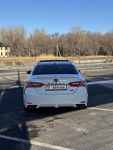 Toyota: Toyota Camry: 2018 г., Автомат, Бензин, Седан — 6