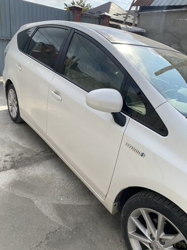 таота функарго: Toyota Prius: 2012 г., 1.8 л, Вариатор, Гибрид, Универсал