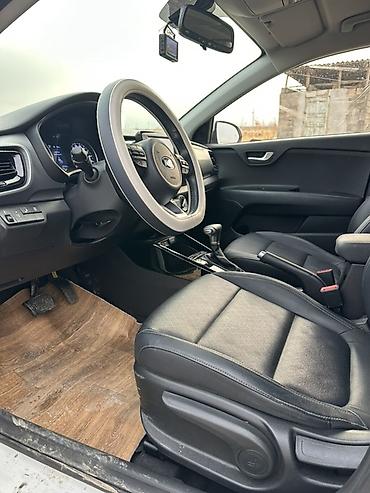 Kia: Kia Stonic: 2019 г., 1.6 л, Автомат, Дизель, Кроссовер — 3