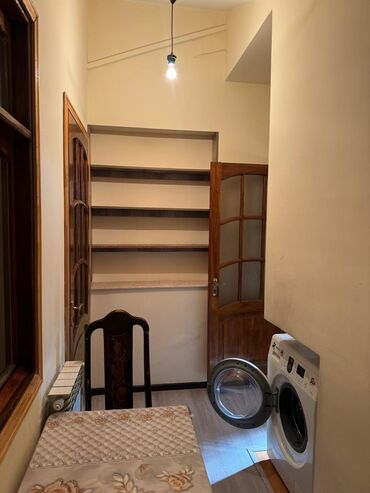 Uzunmüddətli kirayə mənzillər: Inşaçilar metrosuna yaxin 3/1 mertebesinde 1 otaqli ev 350 — 4