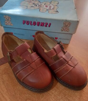 детские весенние туфли: Продаю Итальянский туфли, новые, размер 24