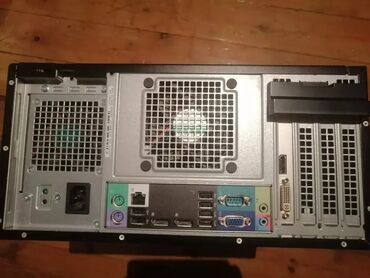 komputer şəkilləri: 8 gb ram. 32 gb qədər dəstəkləyir . i7 3 versiya prosessor . üzərində