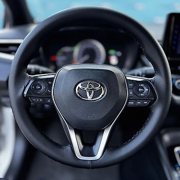 шевроле еквінокс: Toyota Corolla: 2022 г., 1.8 л, Автомат, Гибрид, Седан — 7