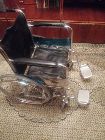 Tibbi geyim: İşlənmişdi.Yaxşı vəziyyətdədi