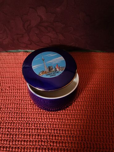 Ostali kućni dekor: Satula nova japanski porcelan. 80te. Visina. 5,5cm. Precnik — 2