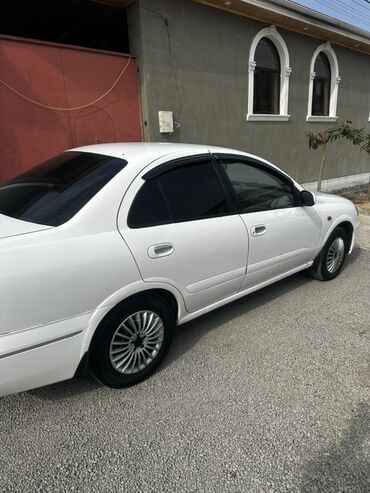 Nissan: Nissan Sunny EX Saloon sedan - Kuzov: ağ rəng, 4 qapılı sedan - — 5