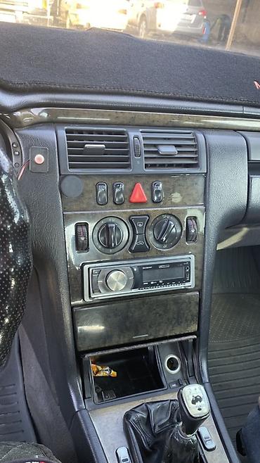 Mercedes-Benz: Mercedes-Benz E-Class: 1997 г., 2.3 л, Механика, Бензин, Седан — 10