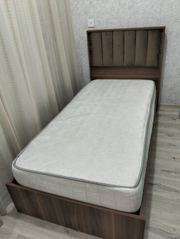 Çarpayılar: İşlənmiş, Təknəfərlik çarpayı, Bazasız, Matras ilə, Siyirməsiz
