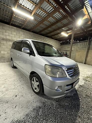 тойота ноах 2003: Toyota Noah: 2003 г., 2 л, Автомат, Бензин, Минивэн — 5