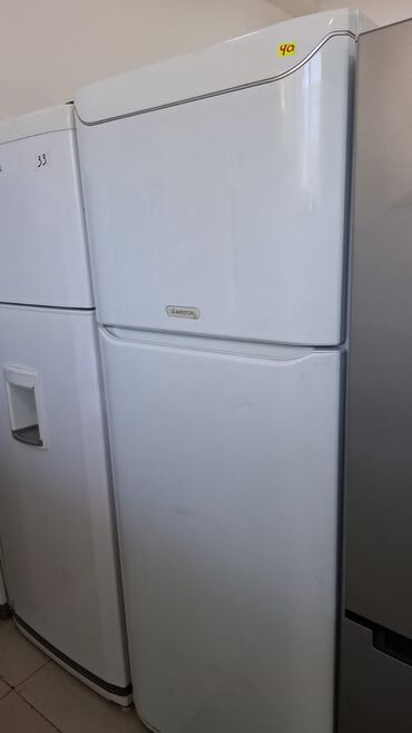 2 qapılı Hotpoint Ariston Soyuducu Satılır, rəng - Ağ