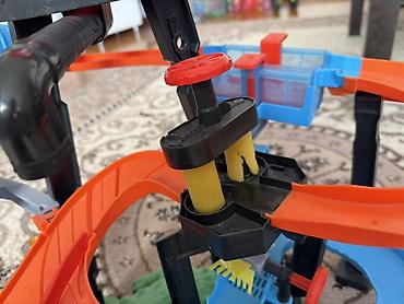 hot: Игровой набор Hot Wheels City Gator Car Wash (автомойка с аллигатором) — 4