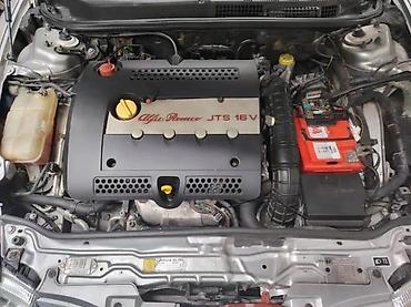 Ostalo: Alfa Romeo GT kompletan auto u delovima kod boje 651. Alfa Romeo GT — 22