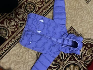 детское куртки: Куртка новая 120см на 5-6лет