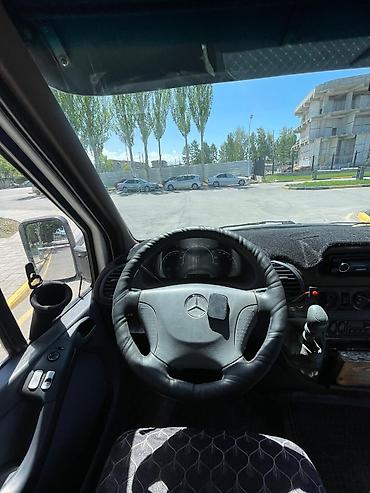Другие детали салона: Mercedes-Benz Sprinter — пассажирский микроавтобус (салон) Описание — 4