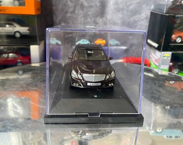 Avtomobil modelləri: Коллекционная модель Mercedes-Benz E Class W212 brown 2009 Dealer — 7