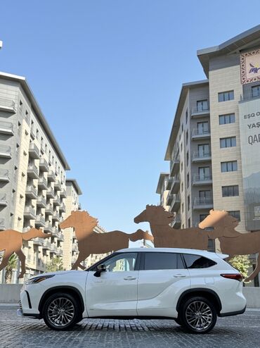 toyota corolla 2018 qiymeti: Maşın yenidi xarice köcdükleri ücün satıllr ili 2018 maraqanan yazsın