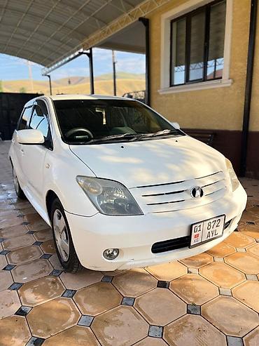 Toyota Ist: 2005 г., 1.5 л, Хэтчбэк
