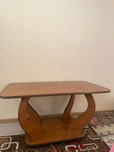 деревянный стол ручной работы: Журнальный Стол, цвет - Коричневый, Б/у
