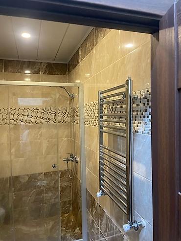 Duş kabinaları, arakəsmələr: Arakəsmə, Künc üçün — 10