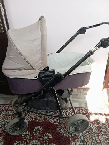 детская коляска чикко: Коляска, цвет - Коричневый, Б/у