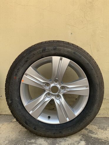 qəzalı avtomobillər: 225\60 R17 99 H M+S Təzə təkərdir,heç bir problemi yoxdur.Koreyanındır