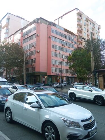 Uzunmüddətli kirayə mənzillər: Salam əleykum. Şəhərin mərkəzində Tibb Universitetinə yaxin, Olimpik — 14