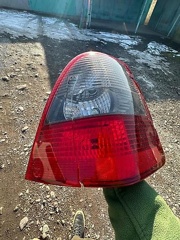 e klass: Передняя правая фара Honda 2002 г., Б/у, Оригинал, Япония — 1