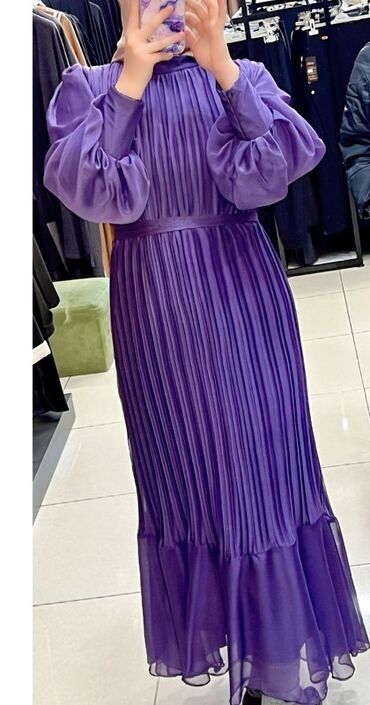 Gündəlik donlar: Hamisi çox baha alinib, her biri 1-ce defe geyinilib ve çox münasib — 5