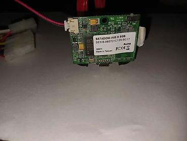 Серверы: Накопитель SATADOM SATA Flash Module i-Series i100 H 8GB, Interface — 2