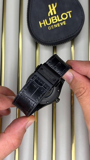 saat romanson: Yeni, Qol saatı, Hublot, rəng - Qara — 7
