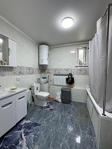 Продажа коттеджей и домов: Продается 2х этажный 🏠 📍Район Красный Строитель ▪️Участок 4.1 сотки по — 7