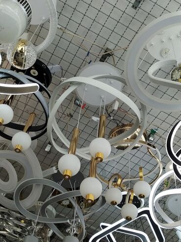 yağış işıq: Çılçıraq, 10 və daha çox lampa, Metal