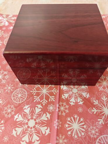 Qol saatları: Hədiyyəlik Qadın qol saatı – qızılı rəng, daş bəzəkli hədiyyə qabında — 7