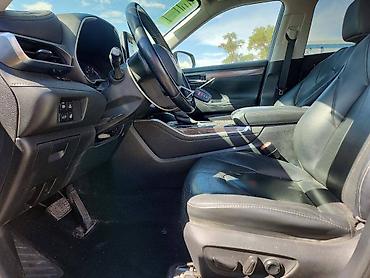 inter: Toyota Highlander: 2020 г., 2.5 л, Автомат, Гибрид — 7