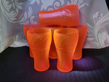 Čaše: Case nove oranz Coca Cola. Case nove,komada 6 u ceni. Visina. 14cm — 2