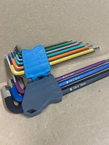 Ključevi: Set dugih L‑imbus ključeva (HEX) u boji, sa držačem - Komplet šarenih — 5