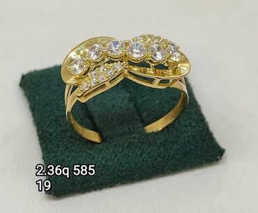 Zərgərlik dəstləri: Dəstə daxildir: Sırğa, Sarı qızıl, 585 Əyar -da lalafo.az — 12 Zərgərlik dəstləri: Dəstə daxildir: Sırğa, Sarı qızıl, 585 Əyar — 12