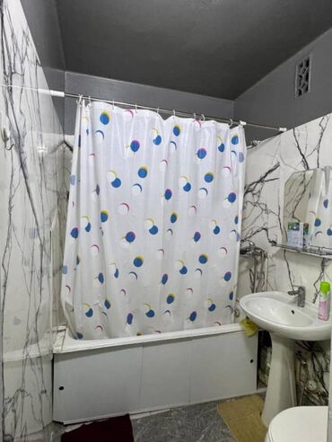 продаю квартиру военно антоновка: 1 бөлмө, 34 кв. м, 105-серия, 3 кабат, Косметикалык ремонт