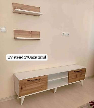 tvi alti: TV stend və divar rəfləri dəsti - Minimalist dizayn: ağ və ağac — 1