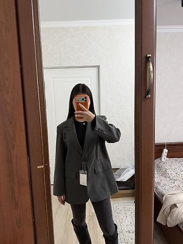 stud 5000: Женский классический пиджак, цвет тёмно‑серый (графит). Шикарное — 1
