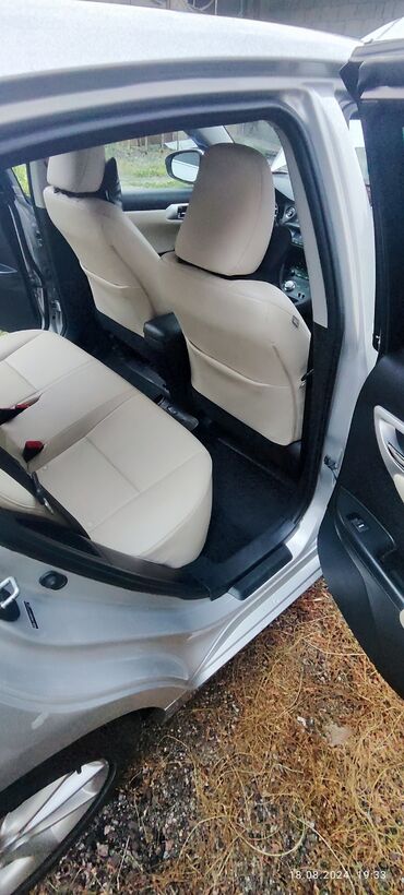 Lexus: Lexus CT: 2012 г., 1.8 л, Вариатор, Гибрид, Хэтчбэк — 6