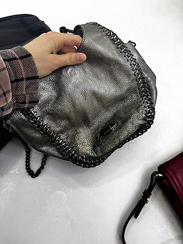 Классические сумки: . Продаю Кожаные оригинальные сумки б/у в хорошем состоянии Цена — 6