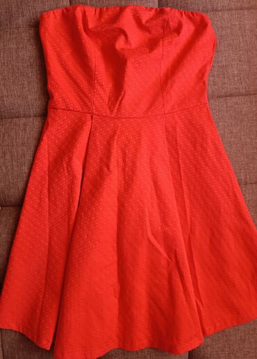 Haljine: Haljine S
500-800din
rasprodaja 🛍️ — 8