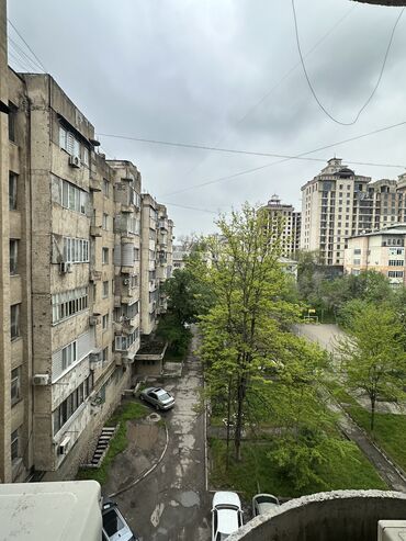 московская тыныстанова: 1 комната, 40 м², Индивидуалка, 5 этаж, Косметический ремонт