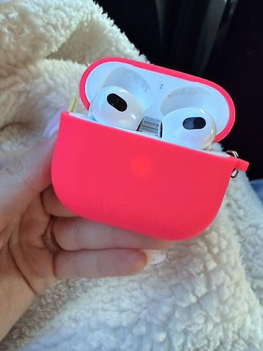 ipad satilir: AirPods 3 İdeal vəziyətdədir qabi ile birlikde satilir real aliciya — 1