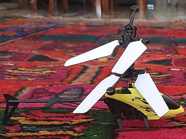 ucan teyyare oyuncaq: Uzaqdan idarə olunan mini helikopter – sarı-gövdəli, ikiqat koaksial — 3