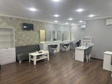 купить землю в бузовнах: Yeni Günəşli V massivində gözellik salonunda Saç və Dırnaq ustalarına