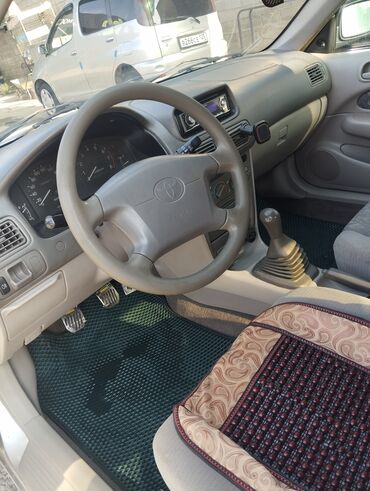 запчасти на toyota corolla: Toyota Corolla: 1998 г., 1.6 л, Механика, Бензин, Хэтчбэк