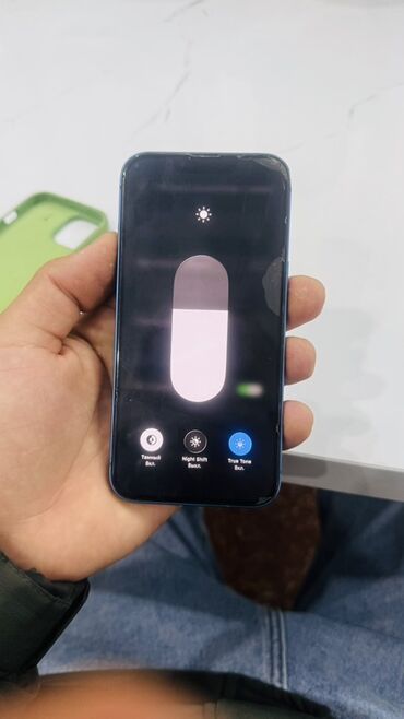 Apple iPhone: IPhone 13, Б/у, 128 ГБ, Синий, Чехол, 90 % — 9